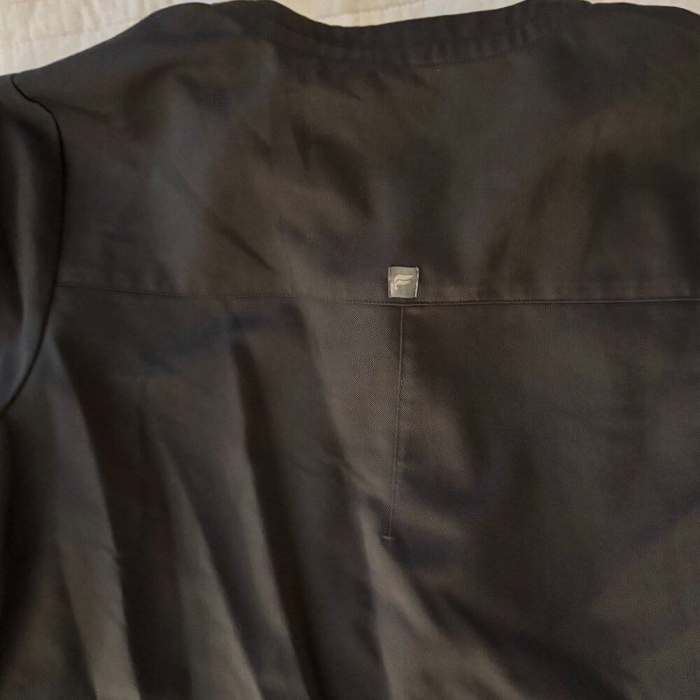 Fabletics Method Scrub Top - Onyx - image 6